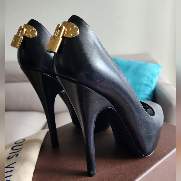 LOUIS VUITTON HEELS,  BLACK,  EU 37,5 , US 8 - Picture 4 of 8